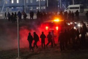 «Конфликт исчерпан»: чеченские охранники и вахтовики-мигранты устроили массовую драку в порту Усть-Луги