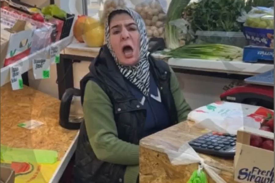 «Иди воюй, насист!»: в Мурино торговка овощами устроила скандал из-за просьбы показать документы на продукцию
