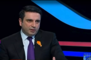 «Не позволим превратить в губернию»: глава парламента Армении призвал земляков распрощаться с «пророссийской пропагандой»