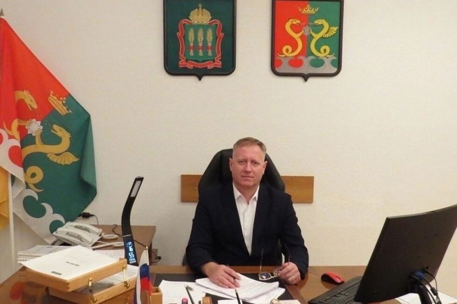 Чиновника, которому новый россиянин проломил голову, оштрафовали за оскорбление семьи оппонента