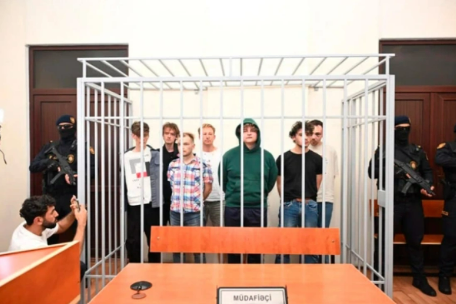 В Азербайджане вынесли приговор восьми задержанным в 2025 году россиянам