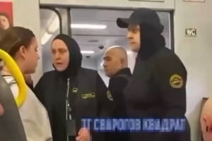 «Вы чего на детей руку поднимаете!»: контролёры в хиджабах напали на подростков в электричке под Малоярославцем