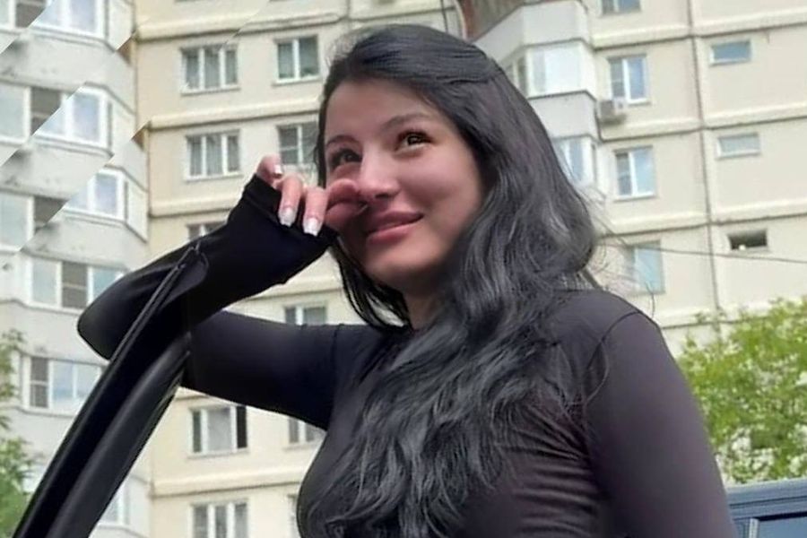 «Спортивный интерес»: женщина на Mercedes без номеров устроила гонки с гаишниками по Москве и насобирала 28 протоколов