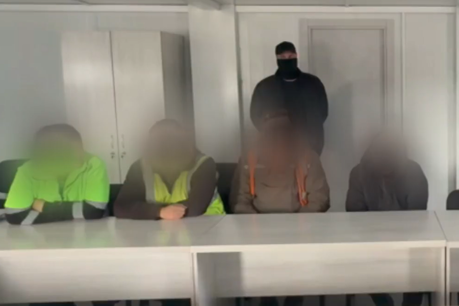 «Вас найдут!»: девятерым мигрантам-русофобам на полвека закрыли въезд в Россию