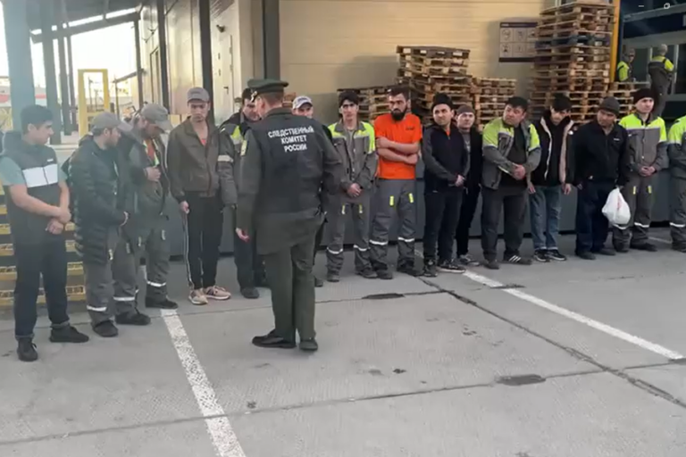 Десятки мигрантов прятались на складах приёма цветного металла в Новосибирске